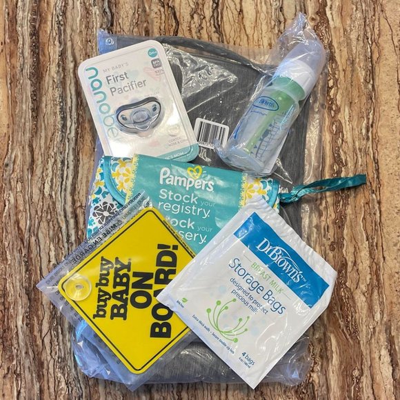 Diaper Bag + Free items (Value $25) - Picture 3 of 6